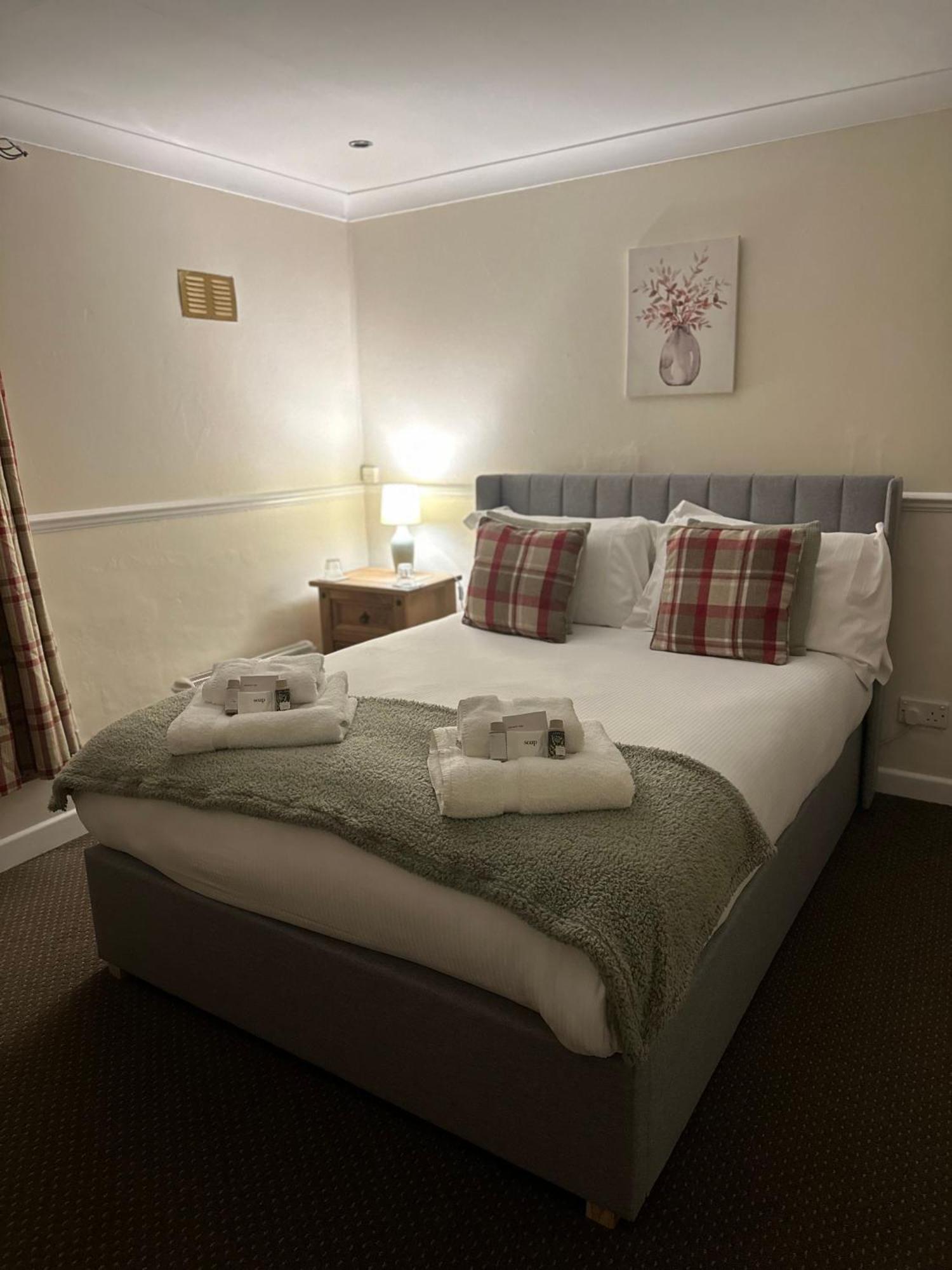 The Kings Arms Inn Montacute Room photo