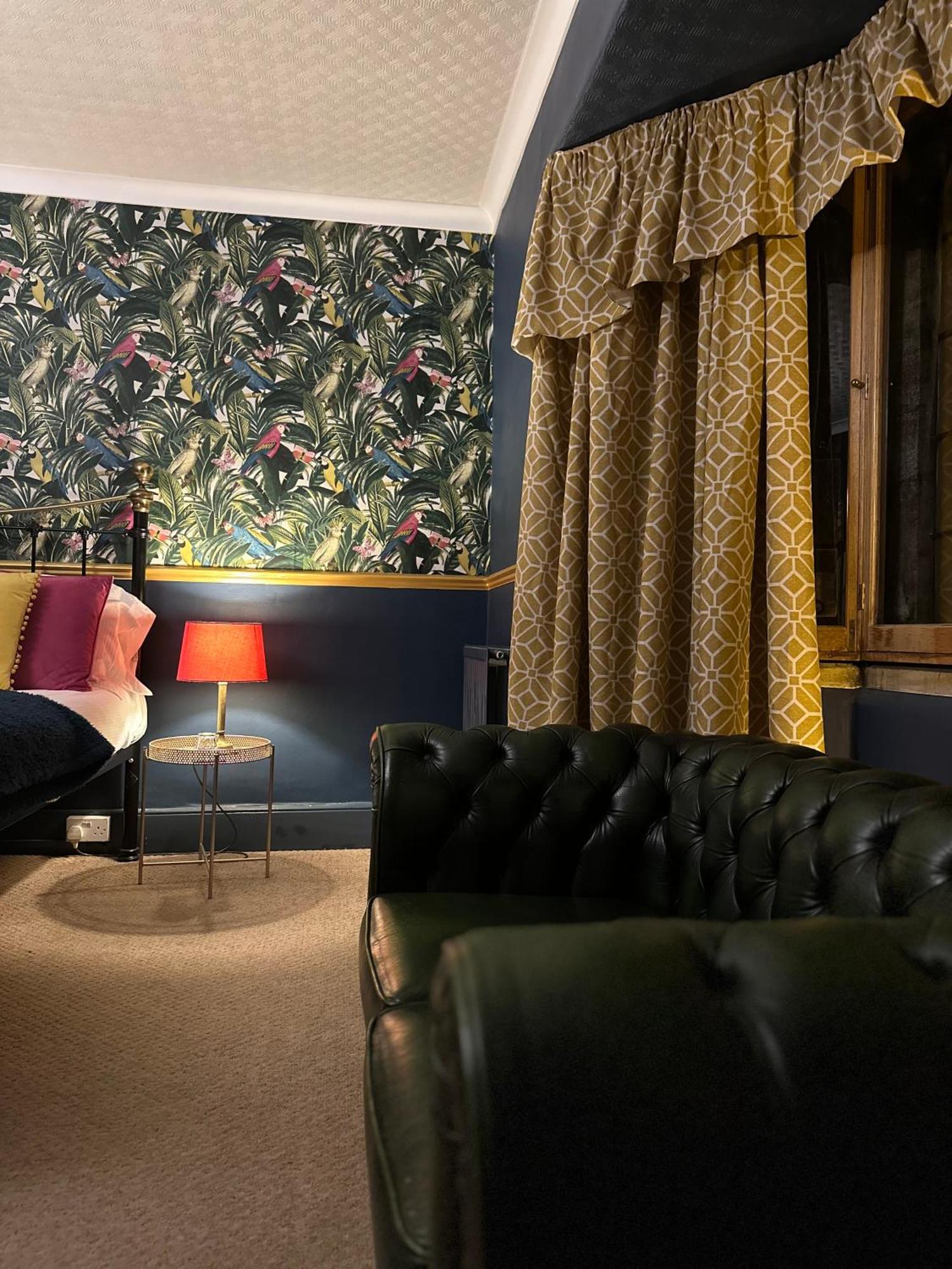 The Kings Arms Inn Montacute Room photo